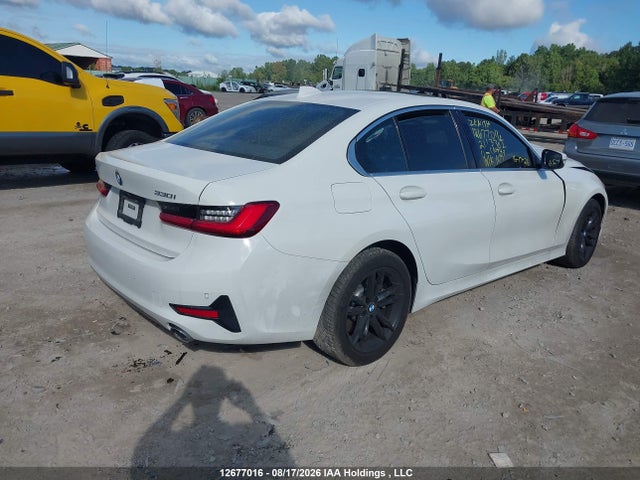 3MW5R7J05M8C10749 BMW 330i Xdrive