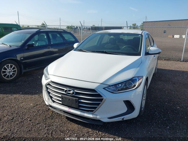 Hyundai Elantra Le 2018 5NPD74LF4JH334539 Image 2