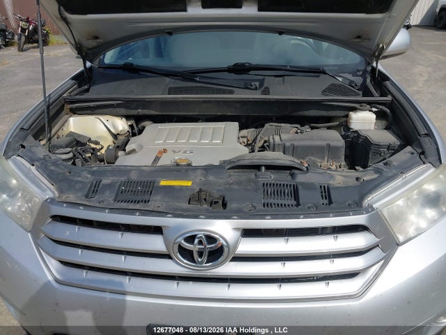2012 Toyota Highlander V6 მანქანა იყიდება აუქციონზე, vin: 5TDBK3EH7CS151891, აუქციონის ნომერი: 12677048