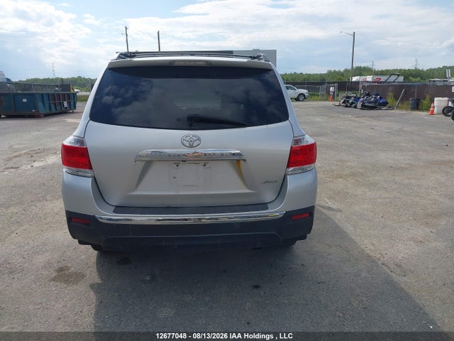 2012 Toyota Highlander V6 მანქანა იყიდება აუქციონზე, vin: 5TDBK3EH7CS151891, აუქციონის ნომერი: 12677048