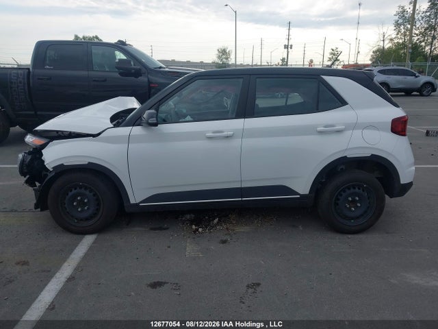 Hyundai Venue Essential W/two-tone 2025 KMHRB8A33SU408718 Image 14