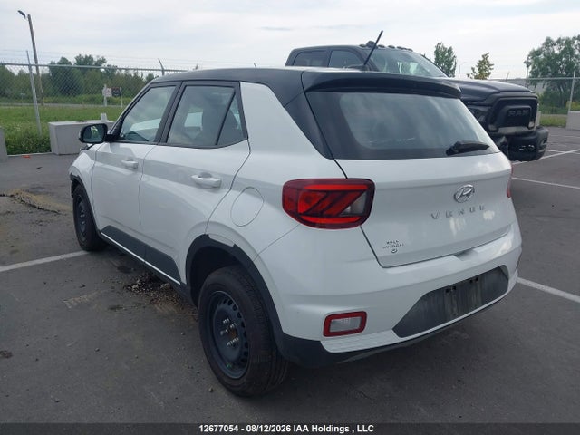 Hyundai Venue Essential W/two-tone 2025 KMHRB8A33SU408718 Image 3