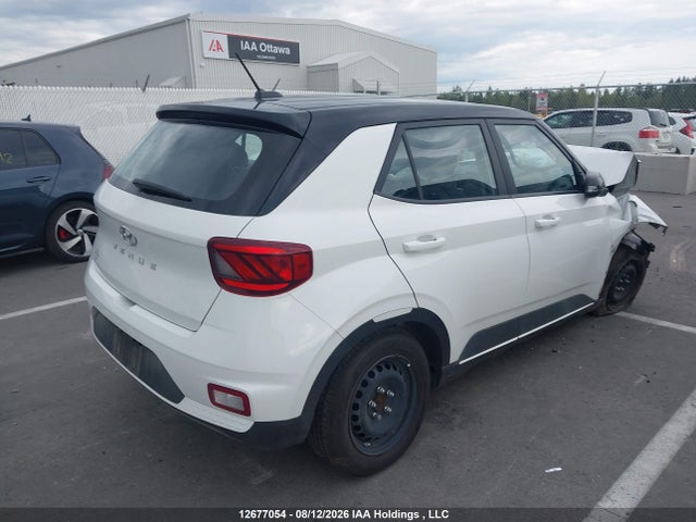 Hyundai Venue Essential W/two-tone 2025 KMHRB8A33SU408718 Image 4