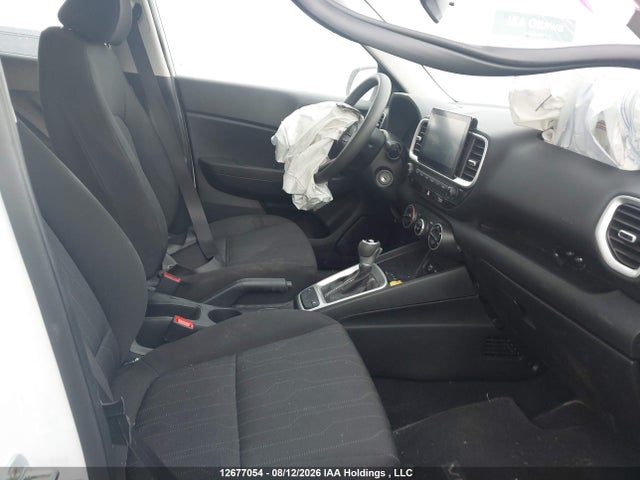 Hyundai Venue Essential W/two-tone 2025 KMHRB8A33SU408718 Image 5