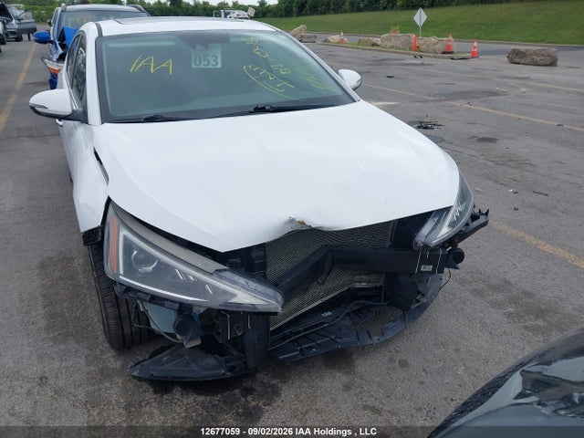 2020 Hyundai Elantra Luxury მანქანა იყიდება აუქციონზე, vin: KMHD84LF2LU921937, აუქციონის ნომერი: 12677059