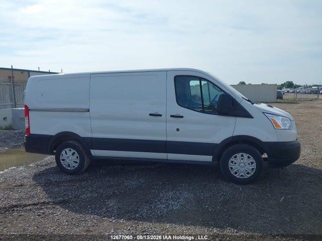 Ford Transit T-150 2018 1FTYE1YM8JKB00029 Image 13