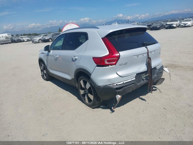 Volvo Xc40 T4 Momentum 2020 YV4AC2UK1L2268466 Image 3