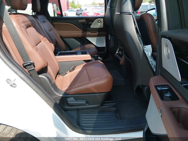 Lincoln Aviator Reserve 2026 5LM5J7XC1TGL01165 Image 8