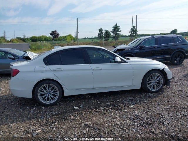 BMW 320i Xdrive 2014 WBA3C3C55EF985393 Image 13