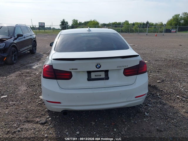 BMW 320i Xdrive 2014 WBA3C3C55EF985393 Image 16