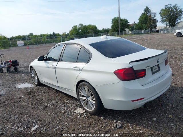 BMW 320i Xdrive 2014 WBA3C3C55EF985393 Image 3