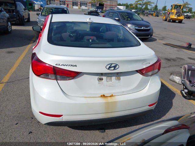 Hyundai ELANTRA GL 2015 5NPDH4AE9FH569159 Image 16