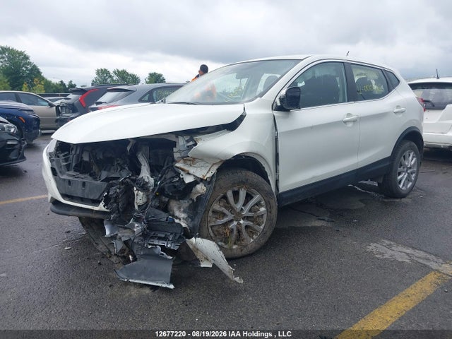 JN1BJ1AV2PW000842 Nissan Qashqai S