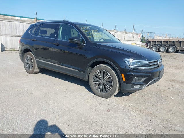 2018 Volkswagen Tiguan Sel Premium მანქანა იყიდება აუქციონზე, vin: 3VV4B7AX8JM006922, აუქციონის ნომერი: 12677230