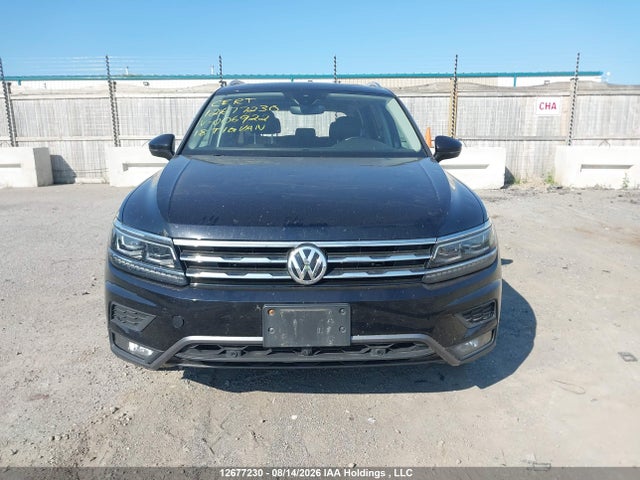 2018 Volkswagen Tiguan Sel Premium მანქანა იყიდება აუქციონზე, vin: 3VV4B7AX8JM006922, აუქციონის ნომერი: 12677230