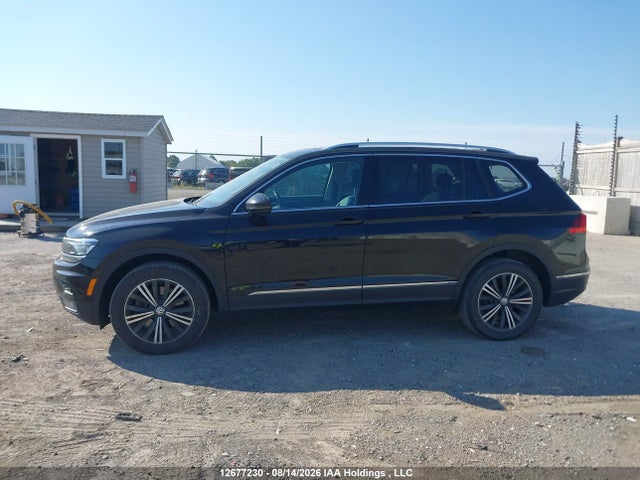 2018 Volkswagen Tiguan Sel Premium მანქანა იყიდება აუქციონზე, vin: 3VV4B7AX8JM006922, აუქციონის ნომერი: 12677230