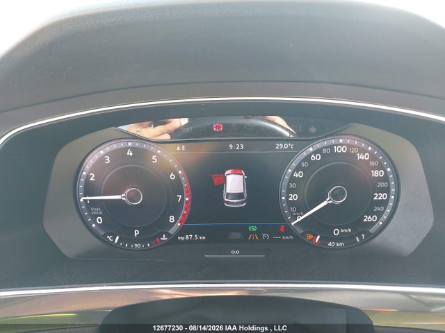 2018 Volkswagen Tiguan Sel Premium მანქანა იყიდება აუქციონზე, vin: 3VV4B7AX8JM006922, აუქციონის ნომერი: 12677230