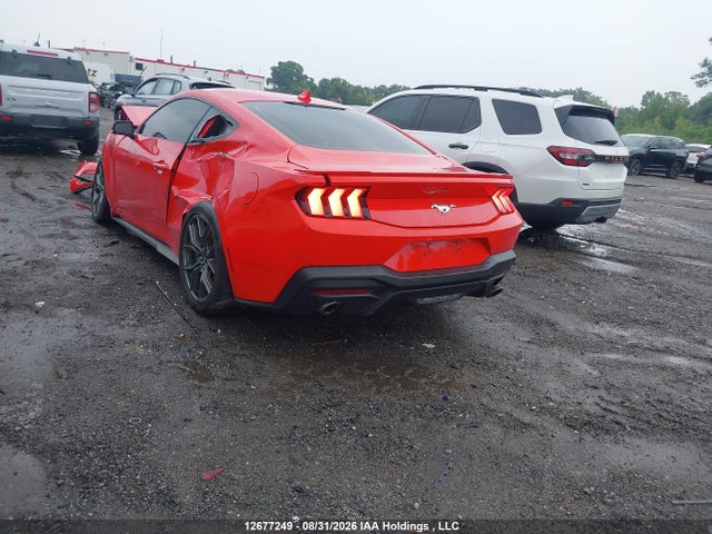 Ford Mustang Ecoboost Premium 2024 1FA6P8TH0R5104211 Image 3