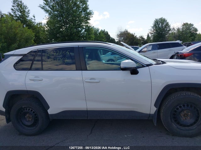 12677255 :رقم المزاد ، 2T3R1RFV9MC231767 vin ، 2021 Toyota Rav4 مزاد بيع