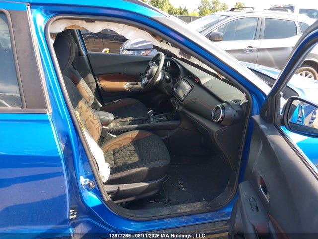 12677269 :رقم المزاد ، 3N1CP5DV5NL515570 vin ، 2022 Nissan Kicks Sr مزاد بيع