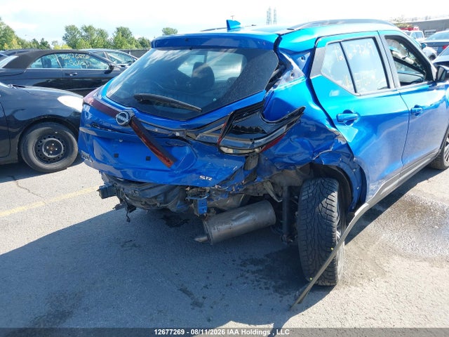 12677269 :رقم المزاد ، 3N1CP5DV5NL515570 vin ، 2022 Nissan Kicks Sr مزاد بيع