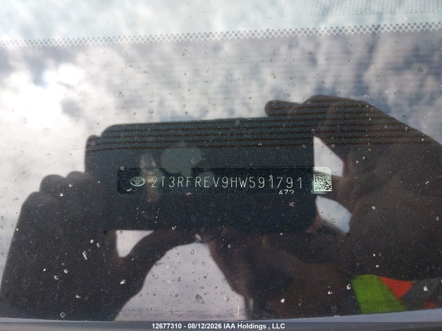 Toyota Rav4 Xle 2017 2T3RFREV9HW591791 Image 18