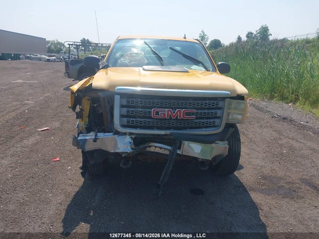 12677345 :رقم المزاد ، 1GT21ZCG1DZ211762 vin ، 2013 Gmc Sierra C2500 Heavy Duty مزاد بيع