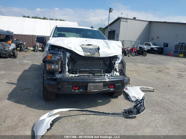 3GCUKCE88TG228663 Chevrolet Silverado K1500 Trail Boss Custom