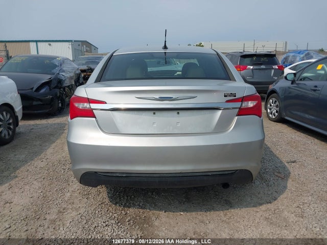 2012 Chrysler 200 Touring მანქანა იყიდება აუქციონზე, vin: 1C3CCBBB5CN117812, აუქციონის ნომერი: 12677379