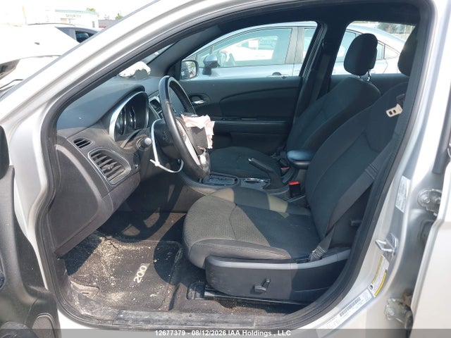 2012 Chrysler 200 Touring მანქანა იყიდება აუქციონზე, vin: 1C3CCBBB5CN117812, აუქციონის ნომერი: 12677379