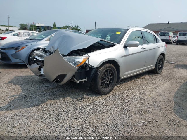 2012 Chrysler 200 Touring მანქანა იყიდება აუქციონზე, vin: 1C3CCBBB5CN117812, აუქციონის ნომერი: 12677379