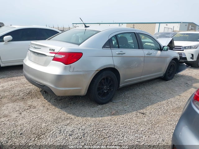 2012 Chrysler 200 Touring მანქანა იყიდება აუქციონზე, vin: 1C3CCBBB5CN117812, აუქციონის ნომერი: 12677379