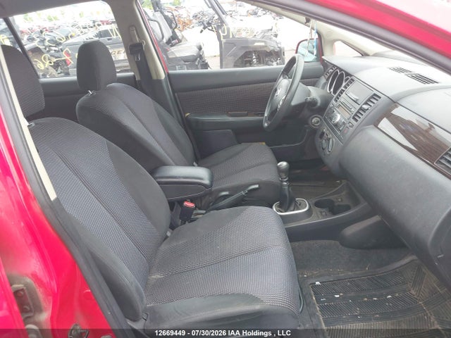 2010 Nissan Versa 1.8s მანქანა იყიდება აუქციონზე, vin: 3N1BC1CP7AL375633, აუქციონის ნომერი: 12669449