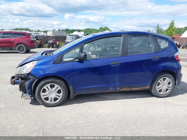2010 Honda Fit Dx-a მანქანა იყიდება აუქციონზე, vin: JHMGE8H34AS800141, აუქციონის ნომერი: 12641022
