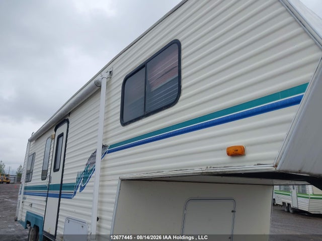 12677445 :رقم المزاد ، 2T9T5T254V1976359 vin ، 1997 Okanagan Okanagan مزاد بيع