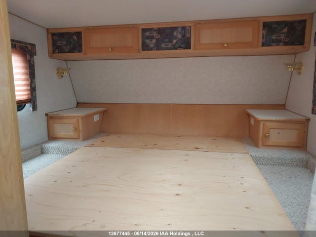 12677445 :رقم المزاد ، 2T9T5T254V1976359 vin ، 1997 Okanagan Okanagan مزاد بيع