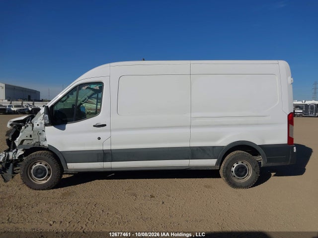 12677461 :رقم المزاد ، 1FTYE1C80NKA15847 vin ، 2022 Ford Transit-150 Cargo مزاد بيع