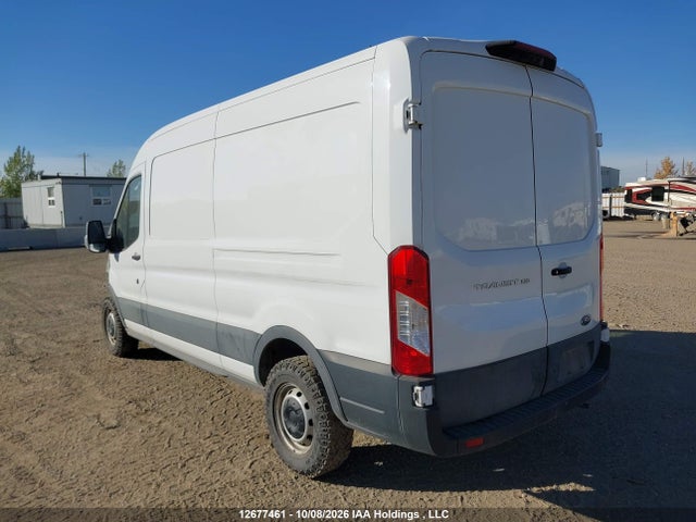 12677461 :رقم المزاد ، 1FTYE1C80NKA15847 vin ، 2022 Ford Transit-150 Cargo مزاد بيع