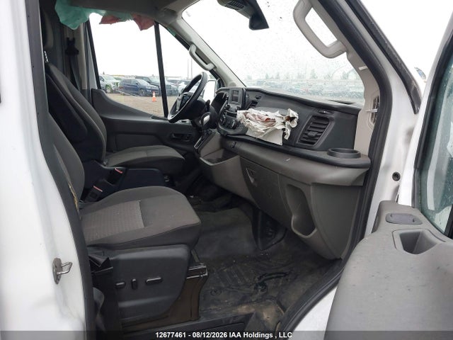 12677461 :رقم المزاد ، 1FTYE1C80NKA15847 vin ، 2022 Ford Transit-150 Cargo مزاد بيع