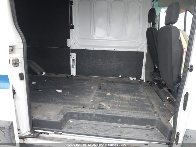 12677461 :رقم المزاد ، 1FTYE1C80NKA15847 vin ، 2022 Ford Transit-150 Cargo مزاد بيع