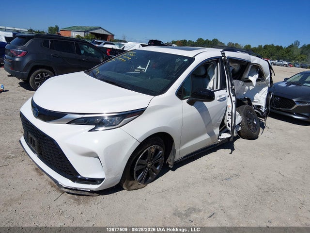 5TDGSKFC3RS139717 Toyota Sienna