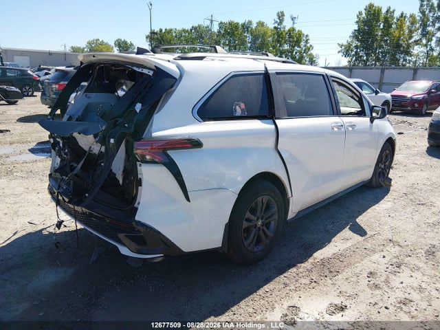 5TDGSKFC3RS139717 Toyota Sienna