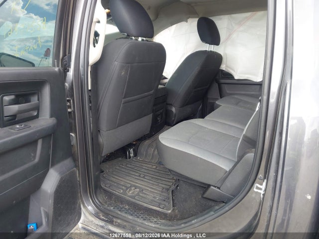 12677558 :رقم المزاد ، 3C6RR7KT7MG693655 vin ، 2021 Ram 1500 Classic Tradesman مزاد بيع