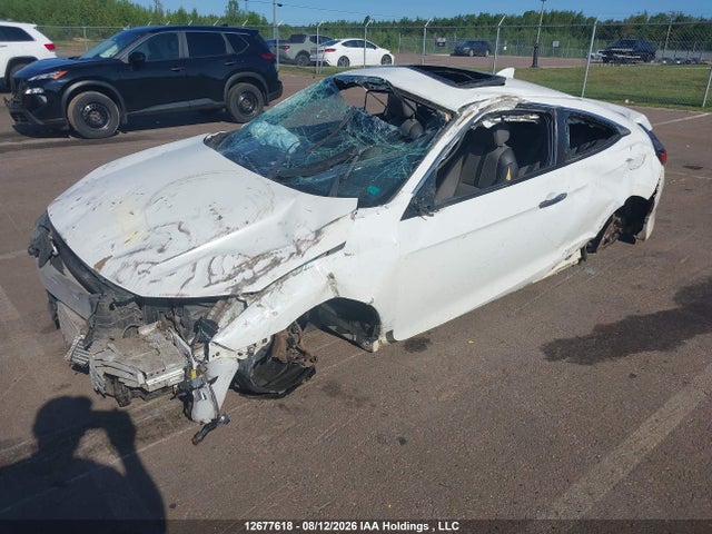 Honda Civic Touring 2016 2HGFC3B96GH426247 Image 2