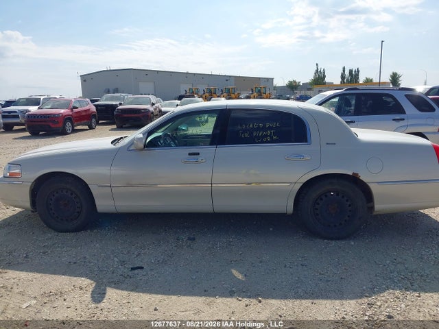Продаж на аукціоні авто 2004 Lincoln Town Car Ultimate, vin: 1LNHM83W94Y646873, номер лоту: 12677637