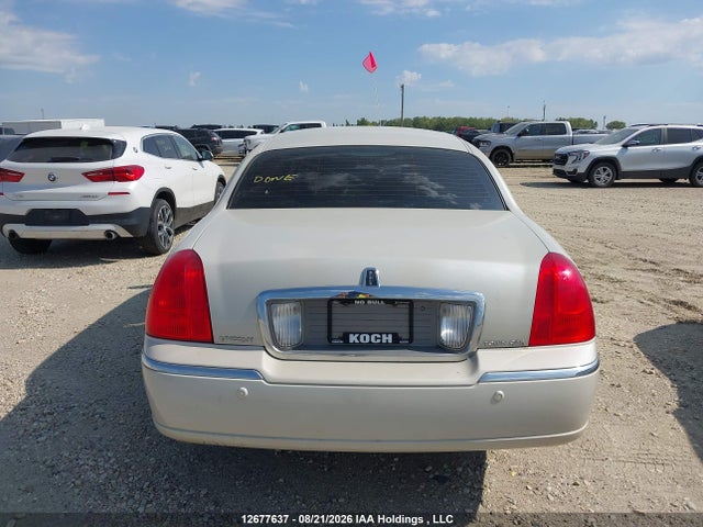 Продаж на аукціоні авто 2004 Lincoln Town Car Ultimate, vin: 1LNHM83W94Y646873, номер лоту: 12677637
