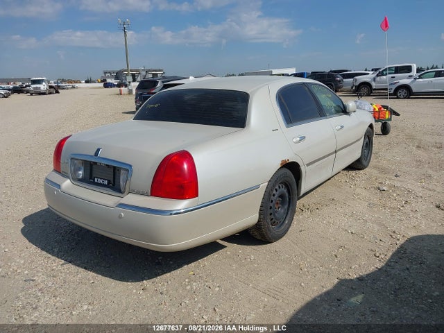 Продаж на аукціоні авто 2004 Lincoln Town Car Ultimate, vin: 1LNHM83W94Y646873, номер лоту: 12677637