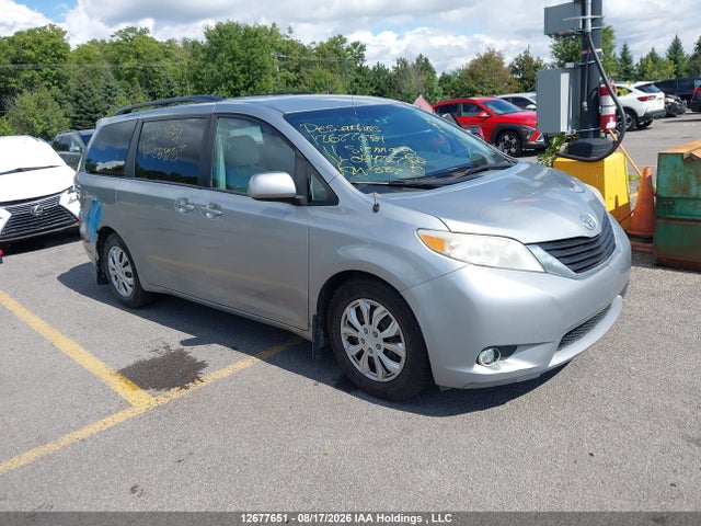 2011 Toyota Sienna Le მანქანა იყიდება აუქციონზე, vin: 5TDKK3DC7BS054727, აუქციონის ნომერი: 12677651
