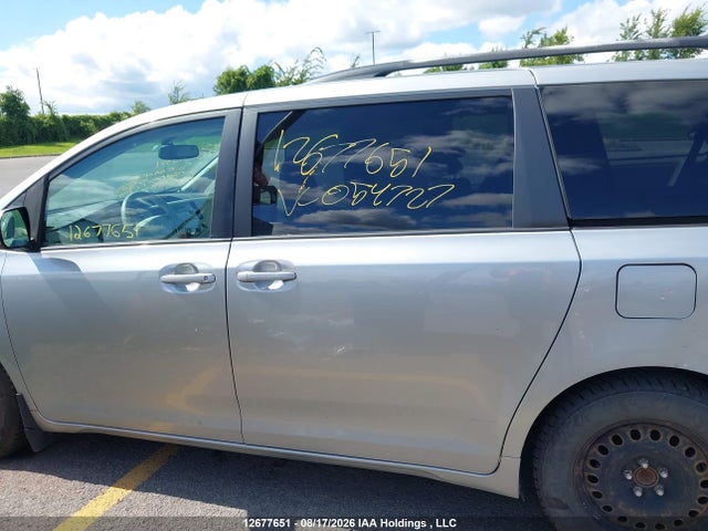 2011 Toyota Sienna Le მანქანა იყიდება აუქციონზე, vin: 5TDKK3DC7BS054727, აუქციონის ნომერი: 12677651
