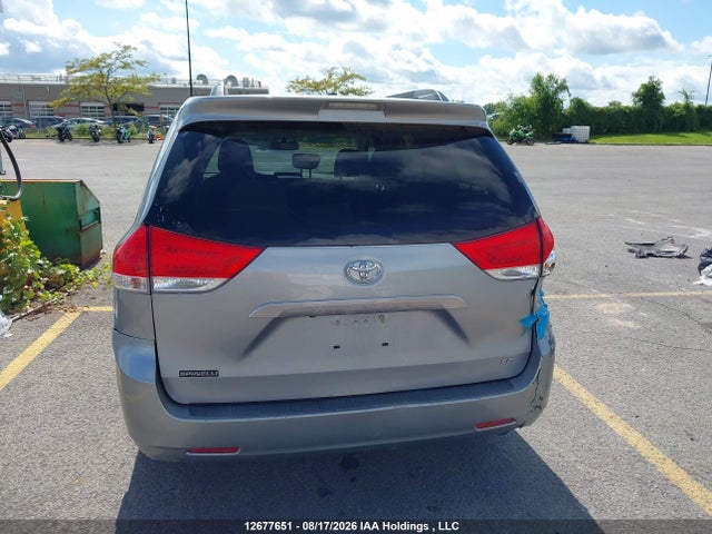 2011 Toyota Sienna Le მანქანა იყიდება აუქციონზე, vin: 5TDKK3DC7BS054727, აუქციონის ნომერი: 12677651